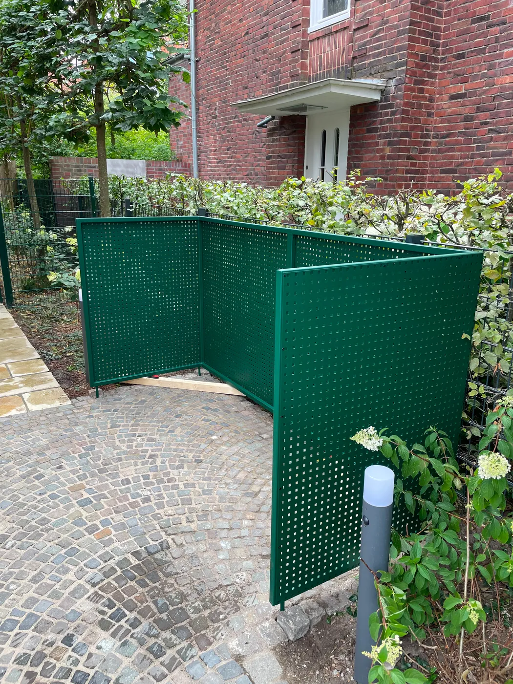 Sichtschutz aus Lochblech
